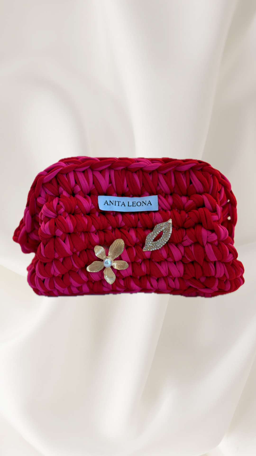 THE ANITA CLUTCH | red & pink