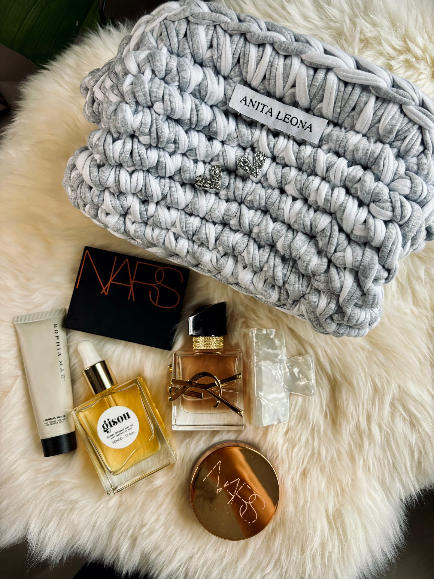 THE ANITA CLUTCH | grey & white