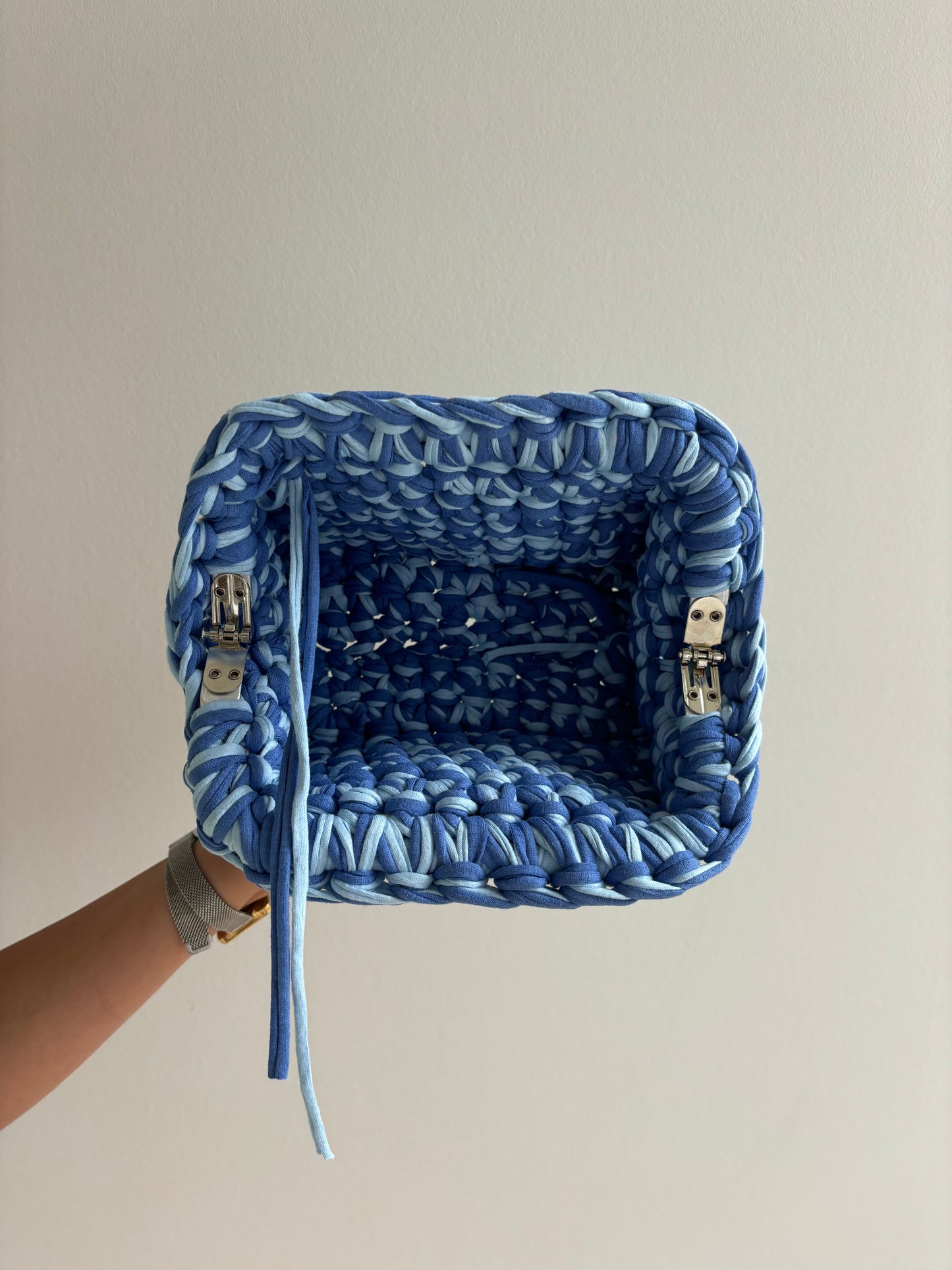 THE ANITA CLUTCH | baby blue & blue