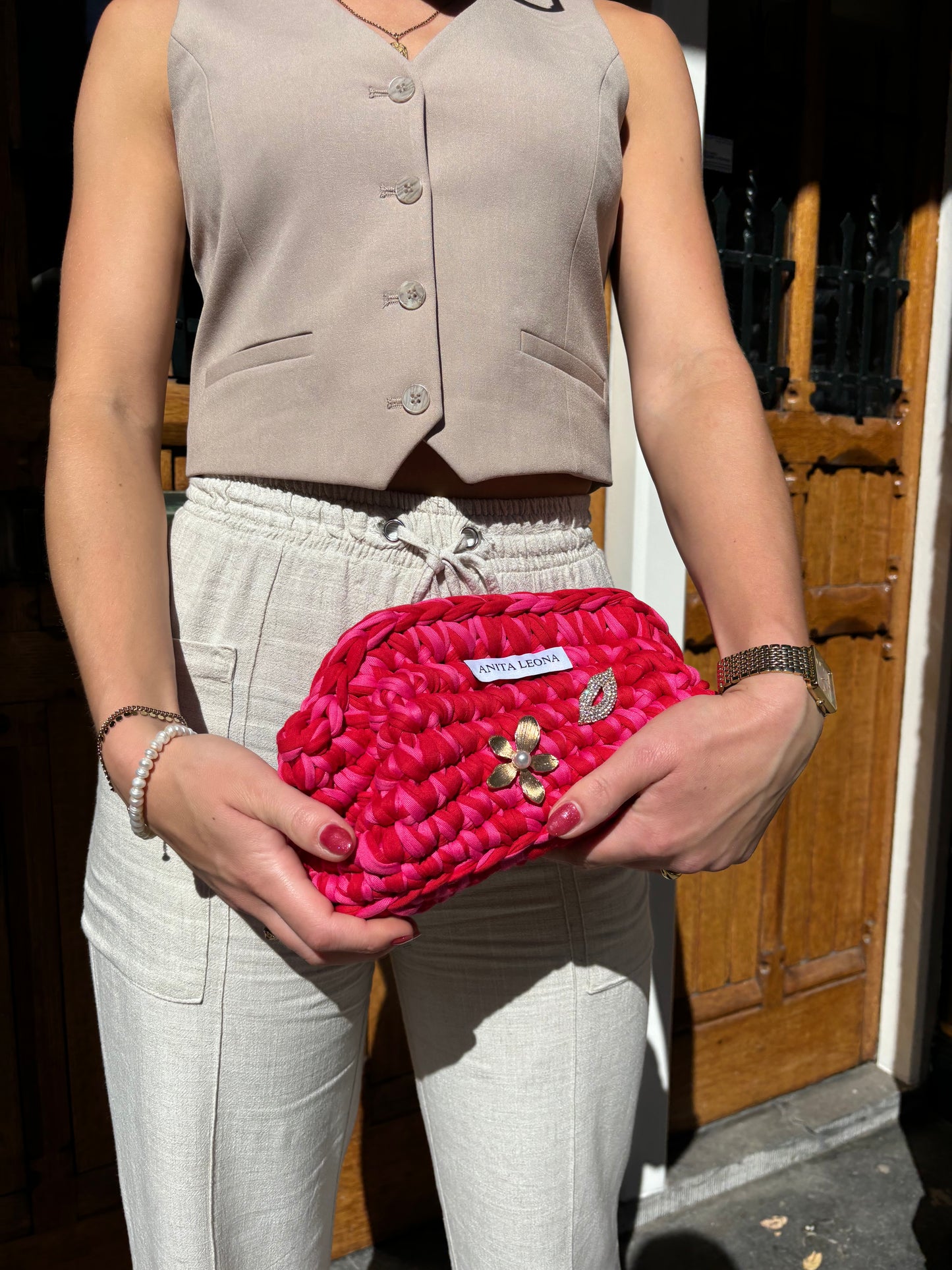 THE ANITA CLUTCH | red & pink