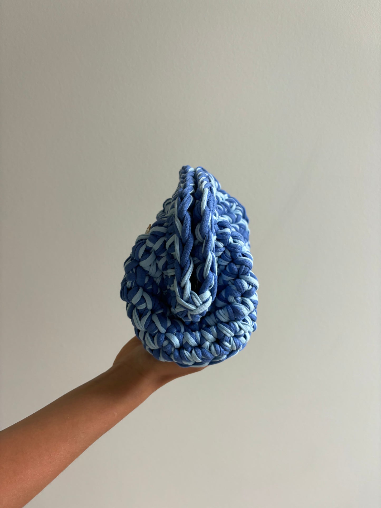 THE ANITA CLUTCH | baby blue & blue