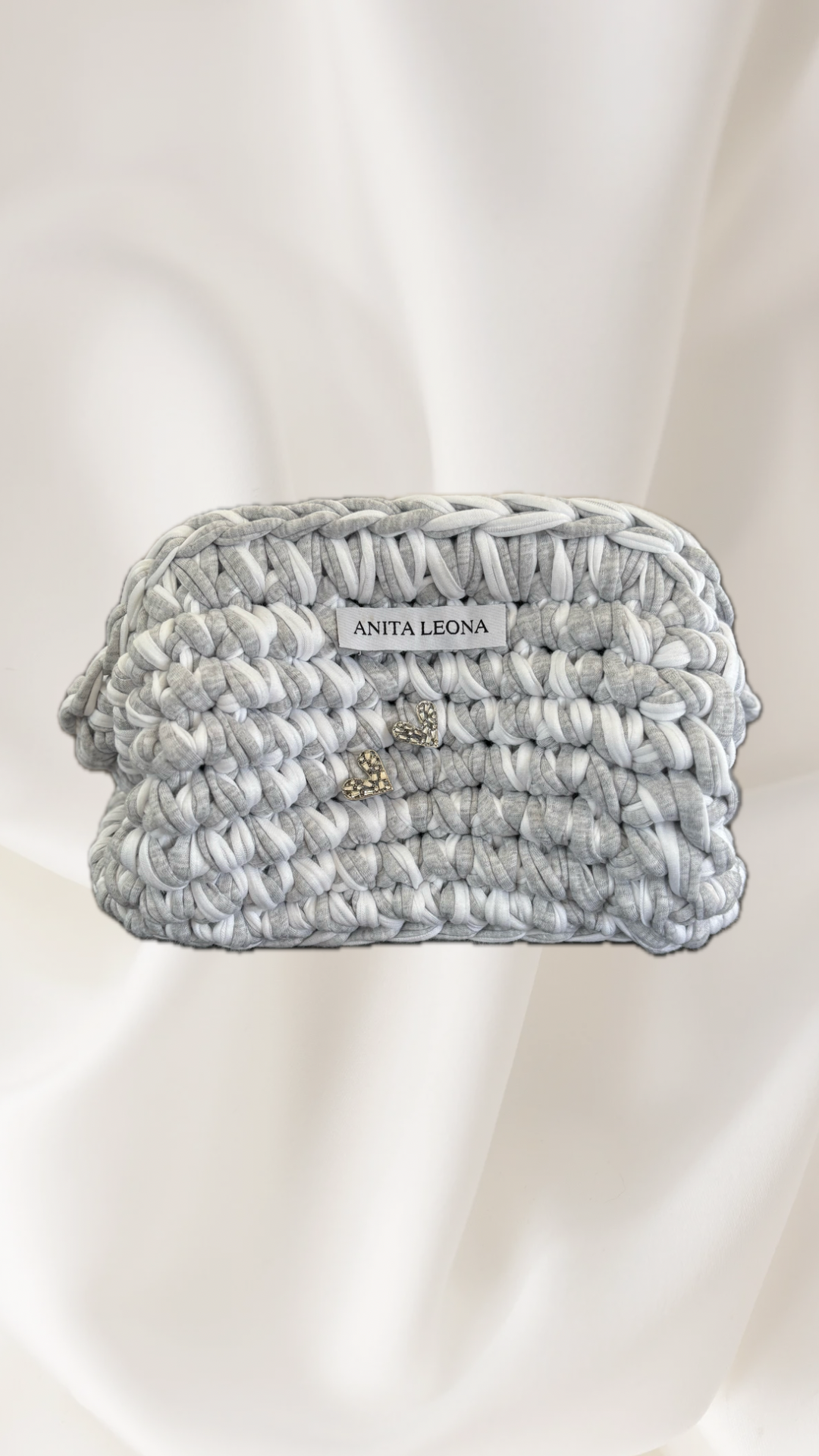 THE ANITA CLUTCH | grey & white