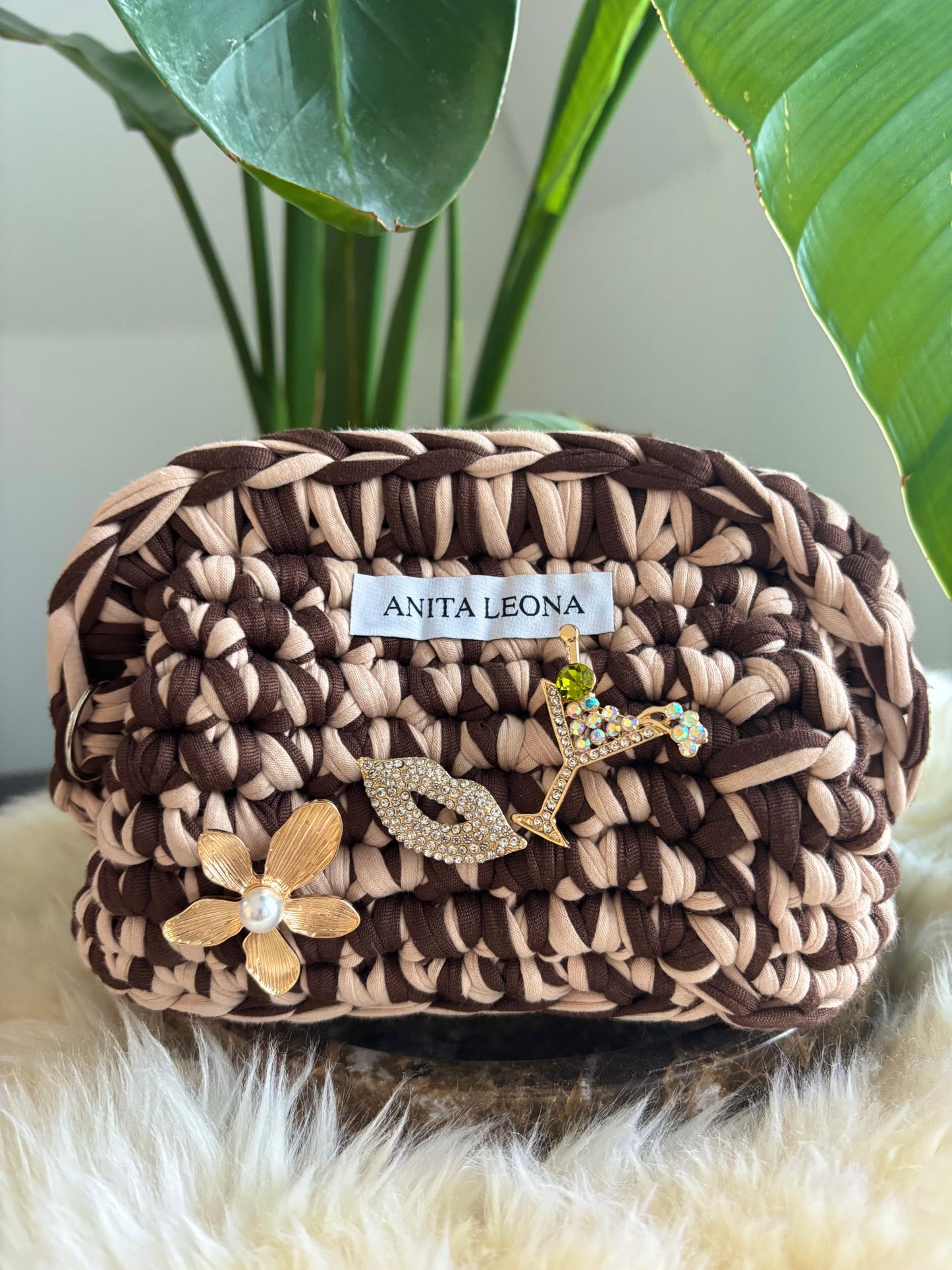 THE ANITA CLUTCH | beige & brown