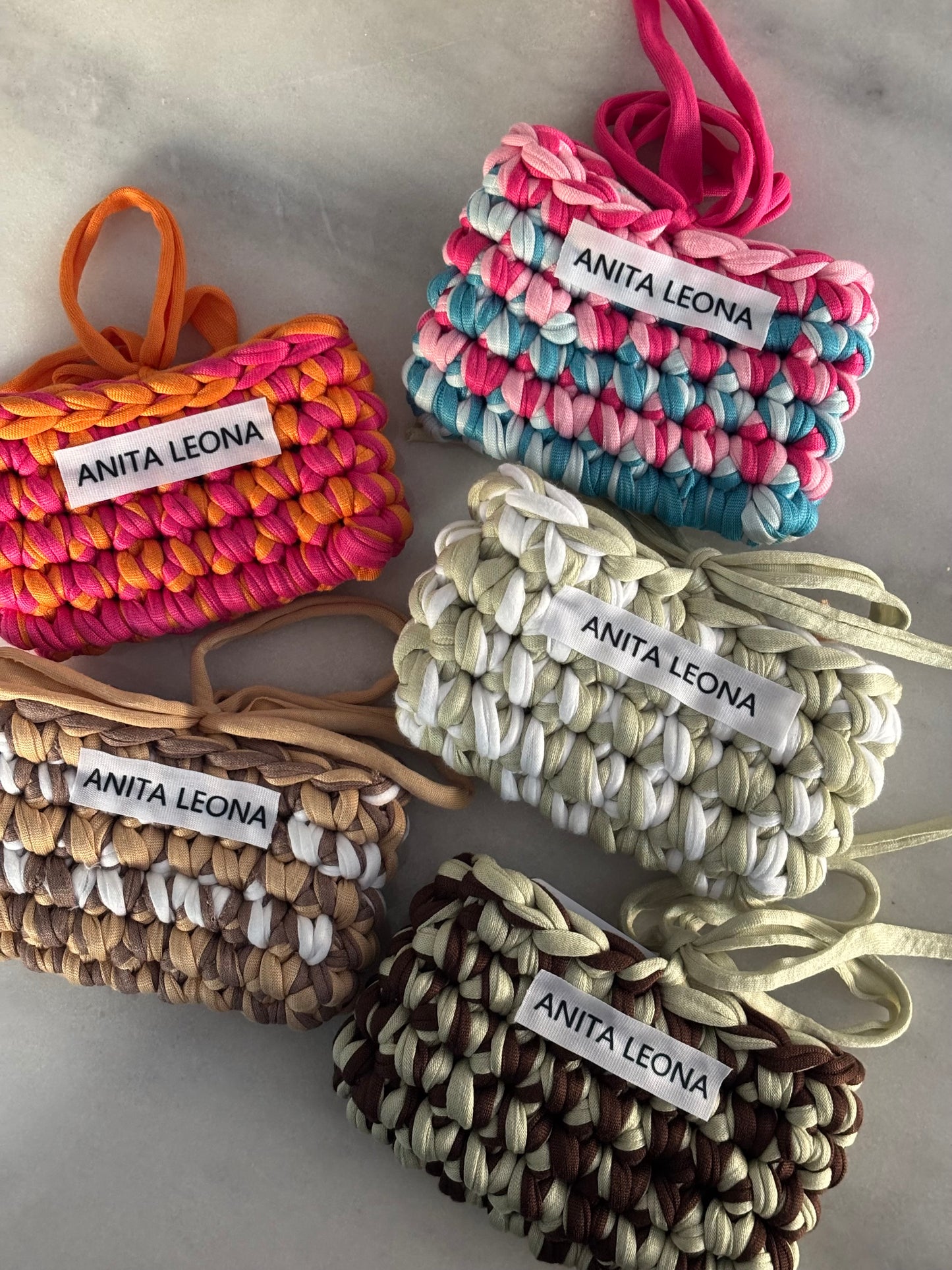 Cardholders (pre-order)